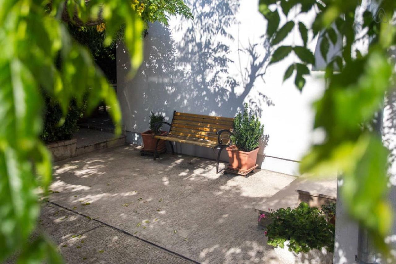 Guest House Mazuth II Banjol Extérieur photo